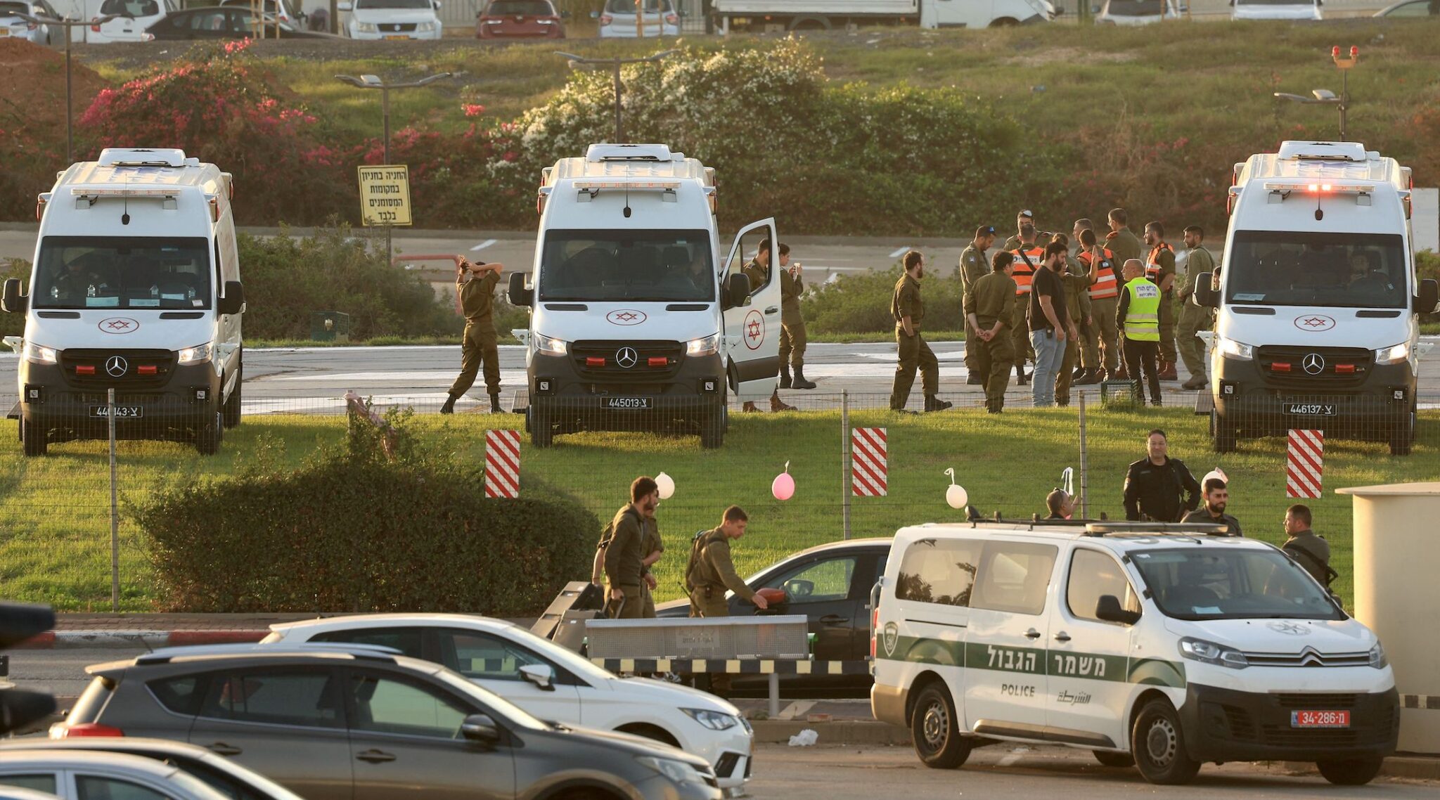 13 Israeli Hostages Are Freed From Gaza as Ceasefire Holds; More Expected in Coming Days